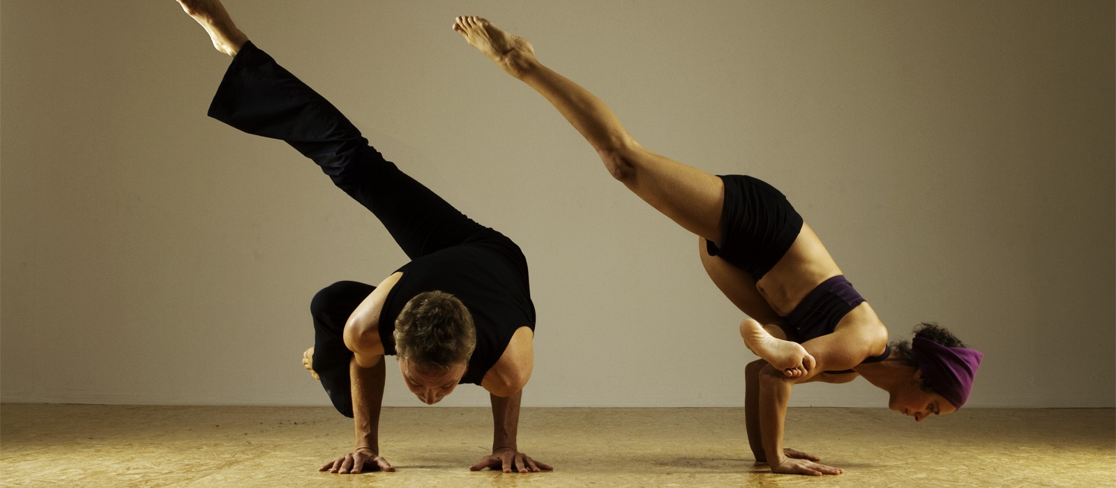 Kira and Lucas in Flying Pidgeon & Koundinyasana B Variation