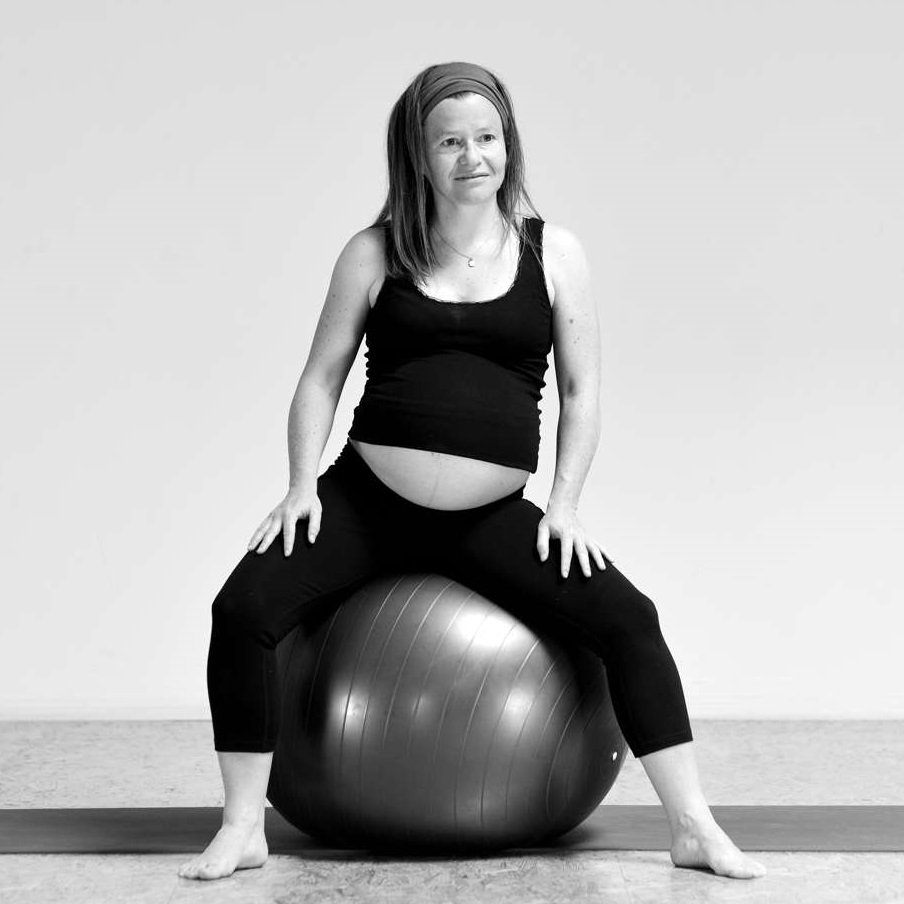 Gymnastikball als Geburtshilfe, auch wenn nur zum Rasten.